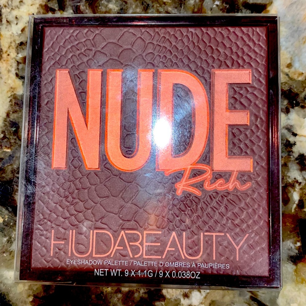 Huda Beauty Rich Obsessions Eye Shadow Palette